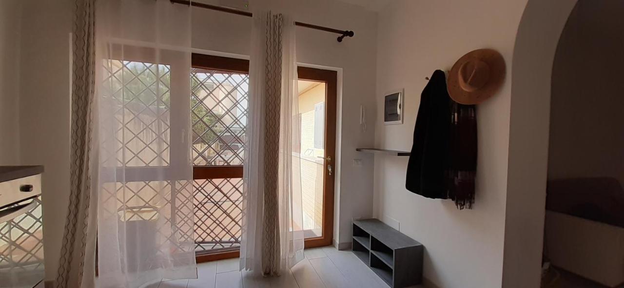 Comfy&Cozy Flat In Fiumicino Center Appartement Buitenkant foto